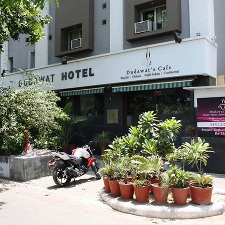Hotel Dudawat Ahmedabad Buitenkant foto