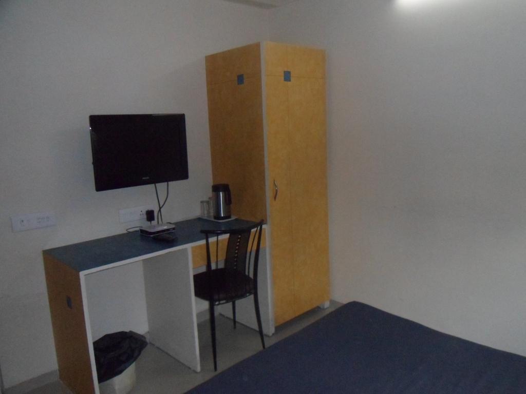 Hotel Dudawat Ahmedabad Kamer foto