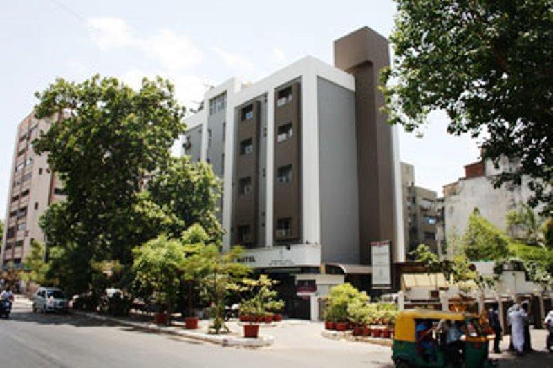 Hotel Dudawat Ahmedabad Buitenkant foto